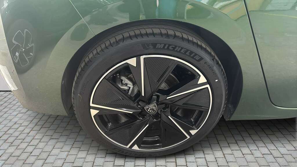 Peugeot 308 115Kw Gt 54Kwh 2025 Green #6
