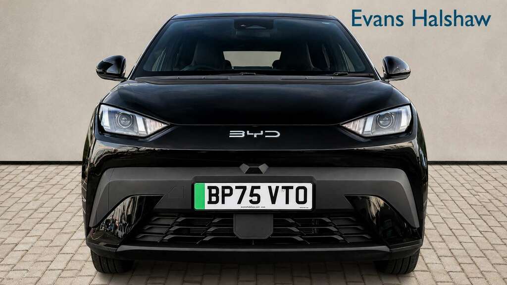 Byd Dolphin 65Kw Active 30Kwh 2025 BP75VTO Black #4