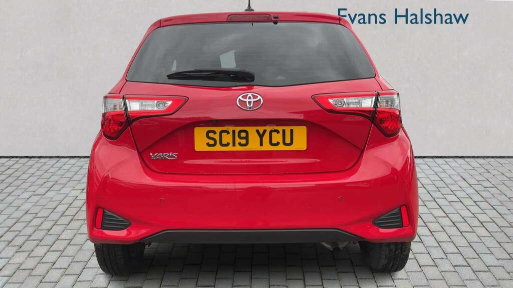 Toyota Yaris 1.0 72 Vvt-i Icon Tech 2019 Red #4