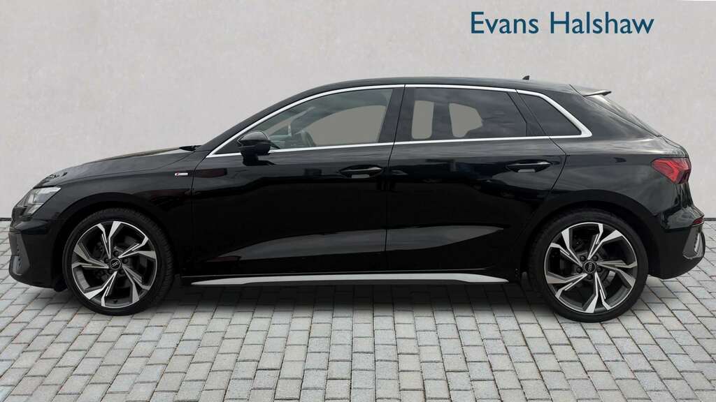 Audi A3 30 Tfsi S Line S Tronic 2021 CU21UCT Black #3