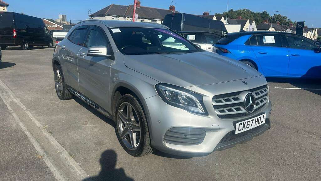Mercedes-Benz GLA Class 220D 4Matic Amg Line Premium 2017 Silver