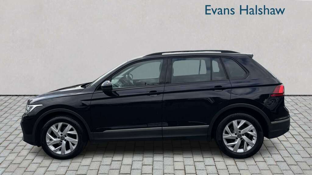 Volkswagen Tiguan 1.5 Tsi 150 Life Dsg 2023 PK23YSL Black #3