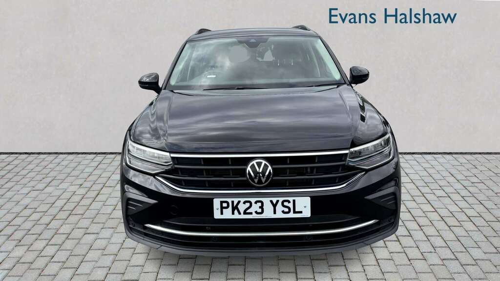 Volkswagen Tiguan 1.5 Tsi 150 Life Dsg 2023 PK23YSL Black #4