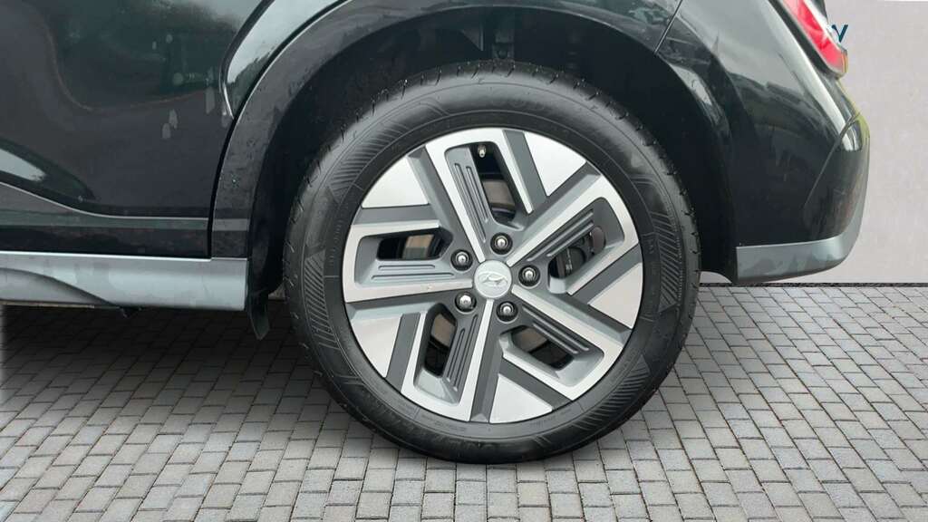 Hyundai Kona 150Kw Premium 64Kwh 2023 SH23WKK Black #6
