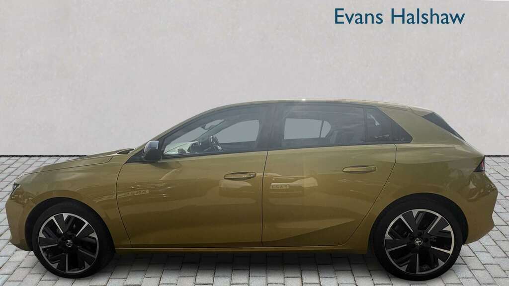 Vauxhall Astra 115Kw Design 54Kwh 2024 Yellow #6