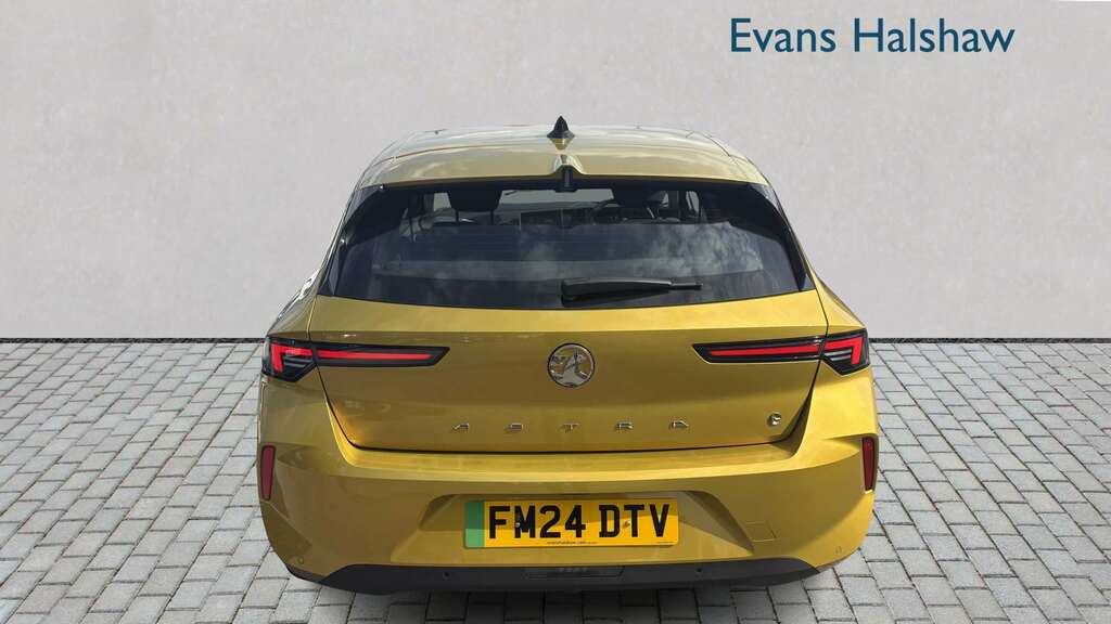 Vauxhall Astra 115Kw Design 54Kwh 2024 Yellow #4