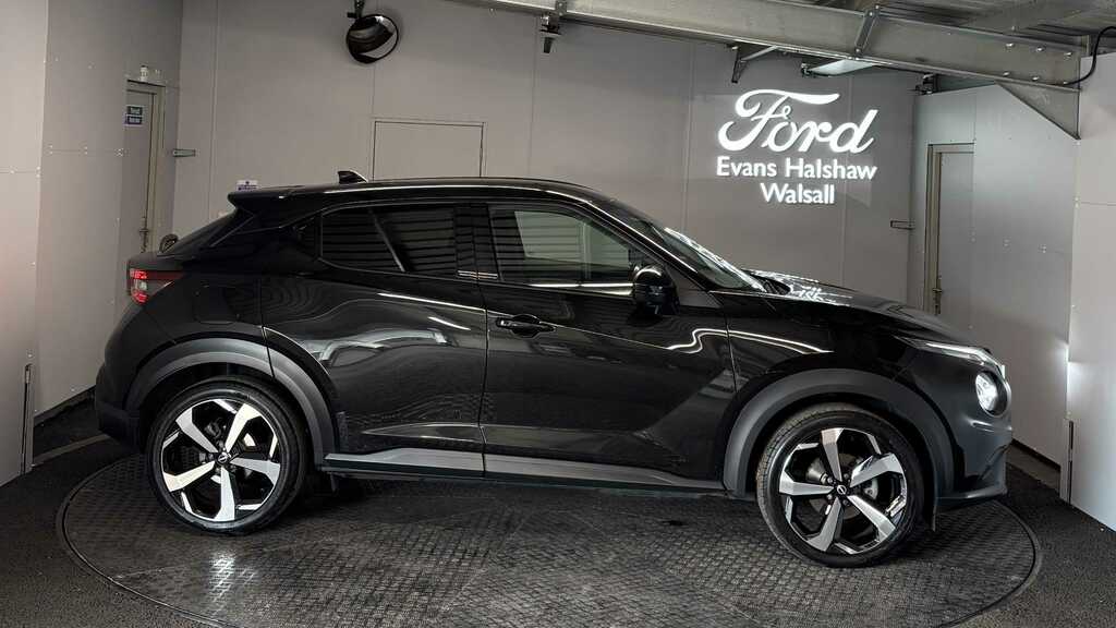 Nissan Juke 1.0 Dig-t 114 Tekna 2022 Black #4