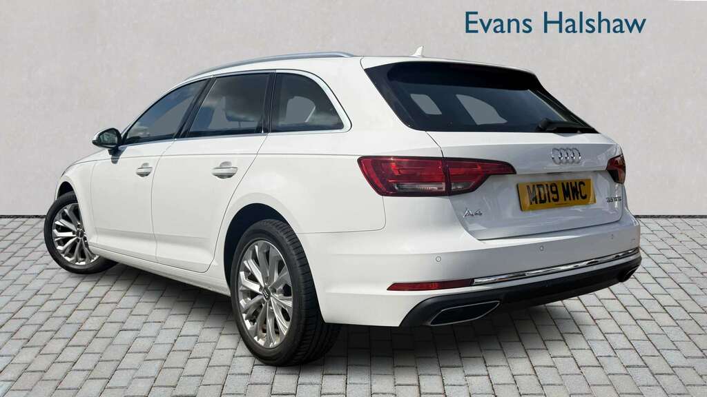 Audi A4 35 Tfsi Se S Tronic 2019 White #3
