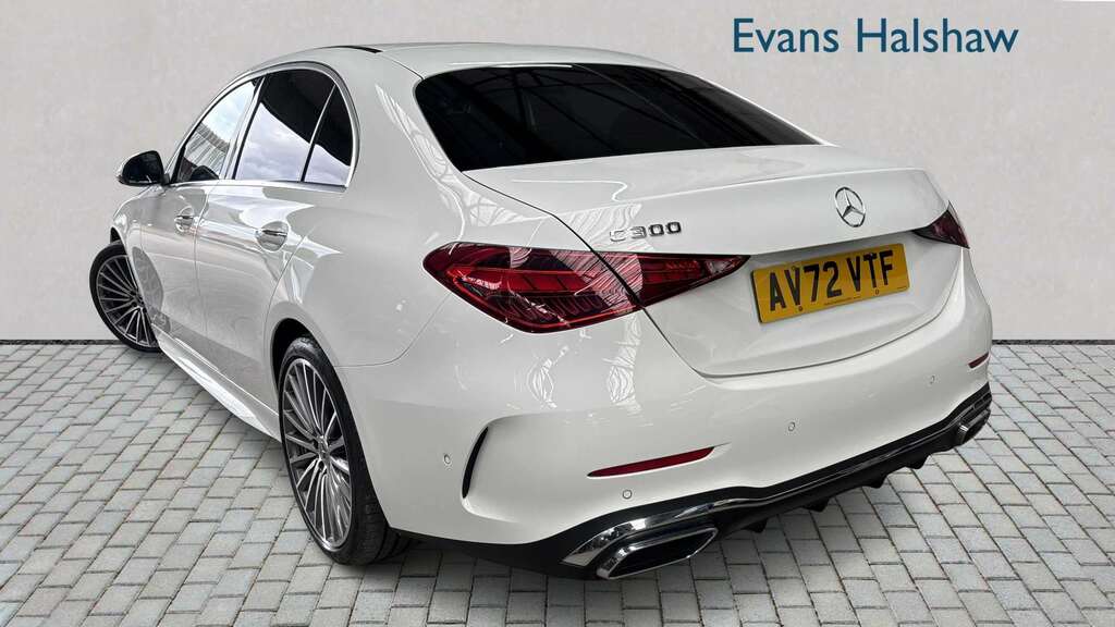 Mercedes-Benz C Class C300 Amg Line Premium 9G-tronic 2022 AV72VTF White #2