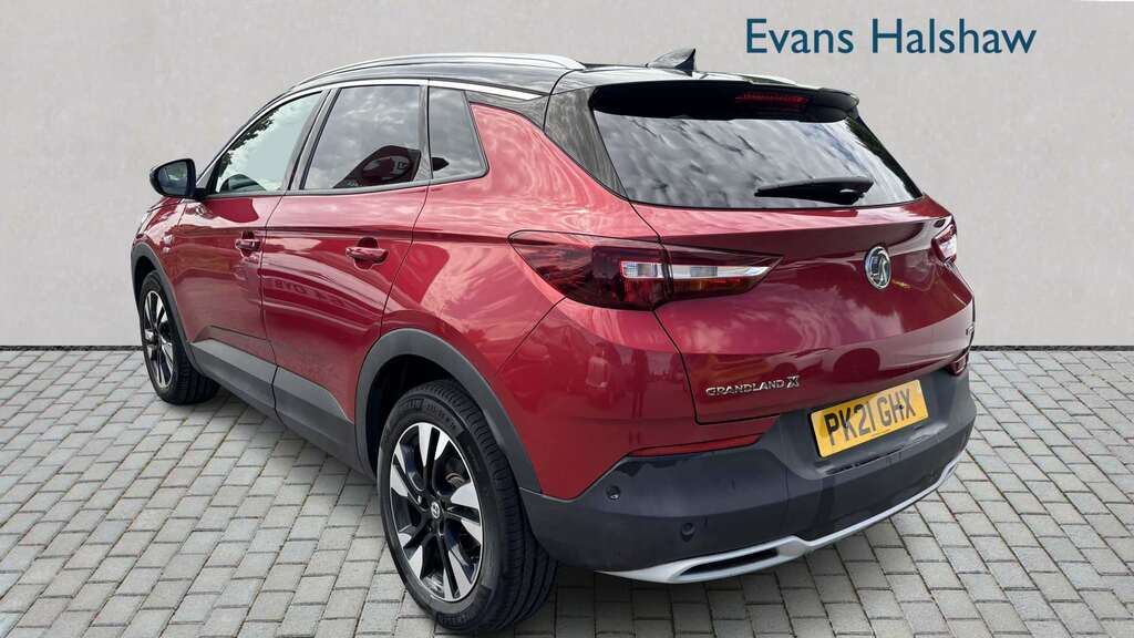 Vauxhall Grandland X 1.2 Turbo Griffin Edition 2021 Red #4