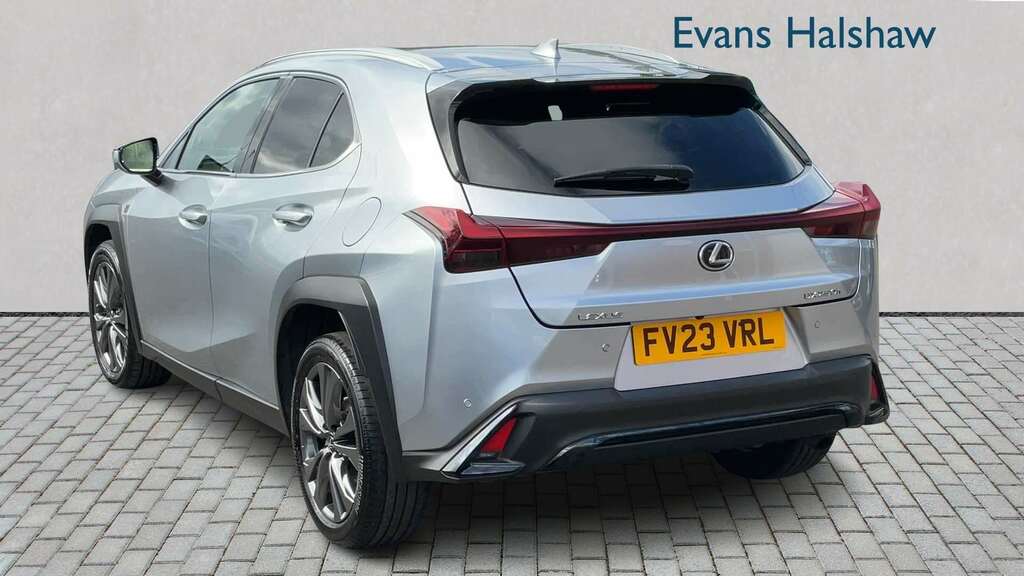 Lexus UX 250H 2.0 F-sport Design Cvt 2023 FV23VRL Silver #2