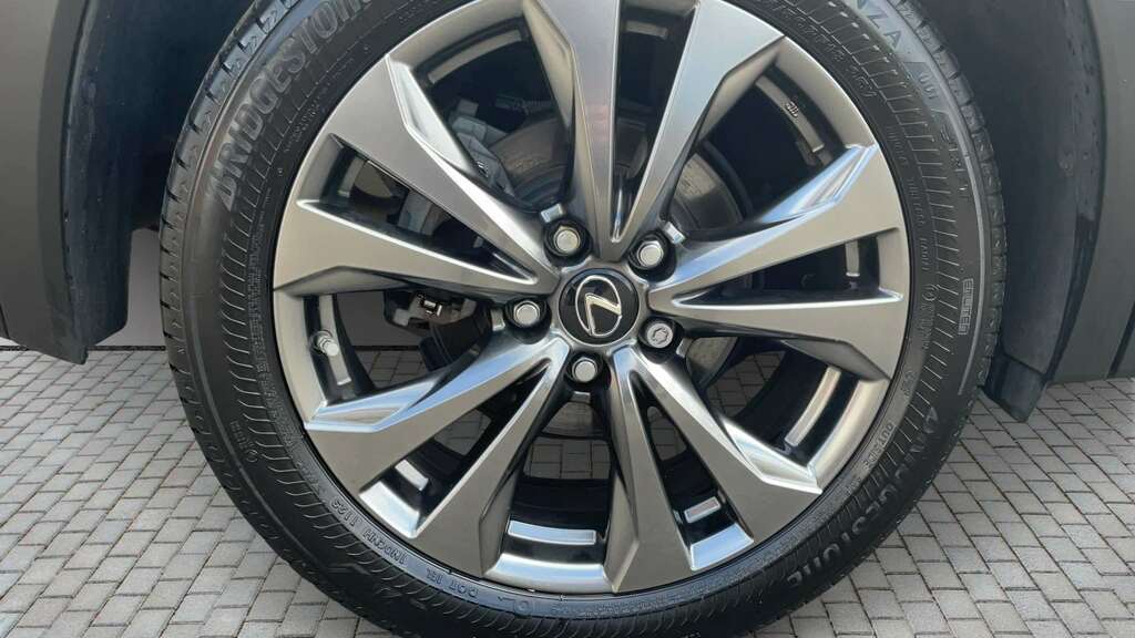 Lexus UX 250H 2.0 F-sport Design Cvt 2023 FV23VRL Silver #6