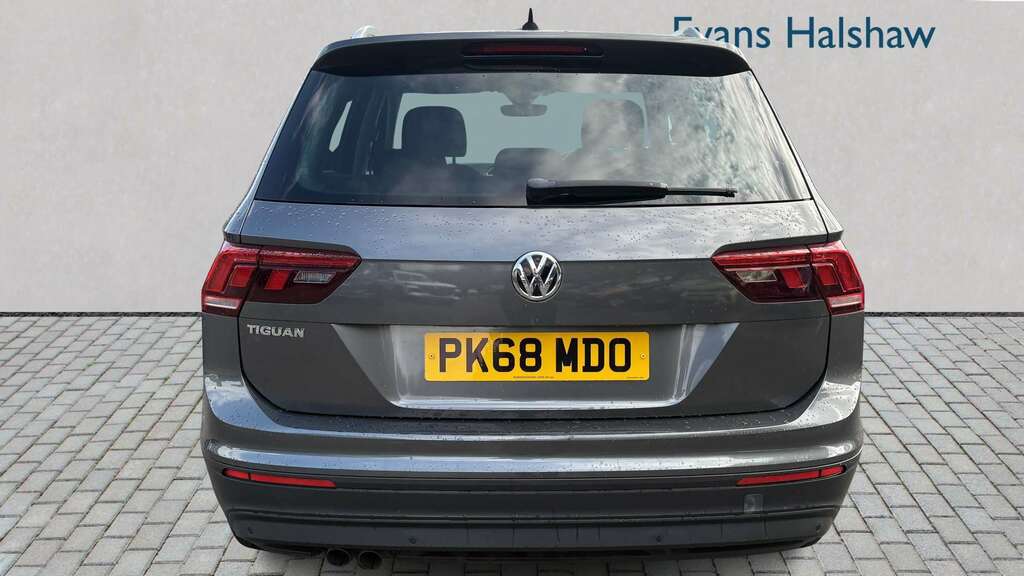 Volkswagen Tiguan 2.0 Tdi 150 Se Nav Dsg 2018 PK68MDO Grey #5