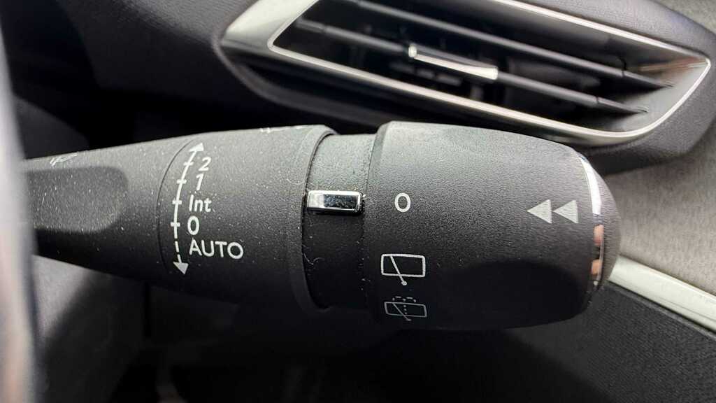 Peugeot 5008 1.5 Bluehdi Gt Eat8 2023 GJ23EAO Black #6