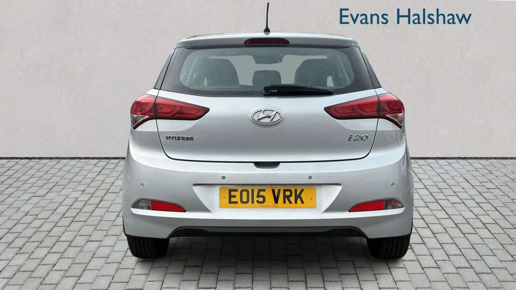 Hyundai I20 1.4 Se 2015 Silver #6