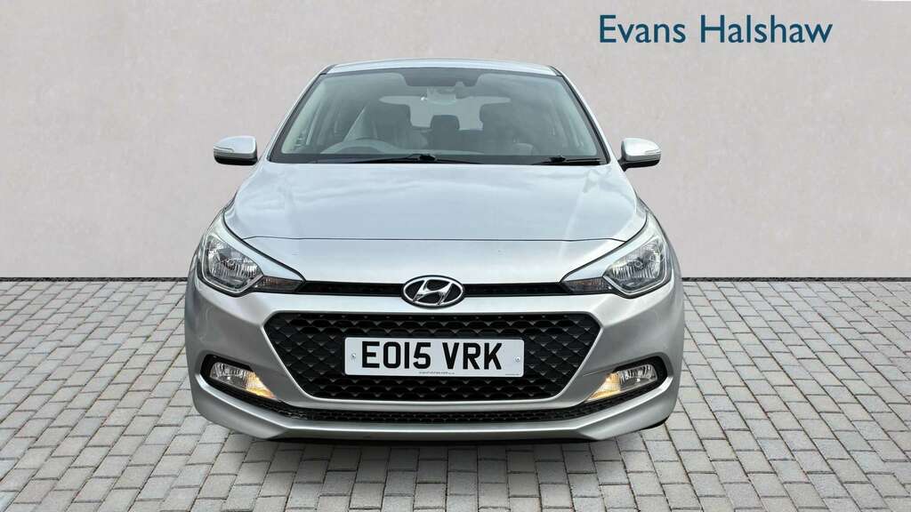 Hyundai I20 1.4 Se 2015 Silver #2