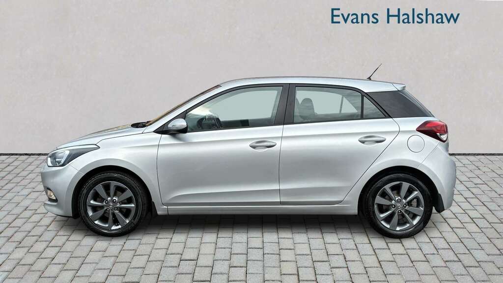 Hyundai I20 1.4 Se 2015 Silver #4