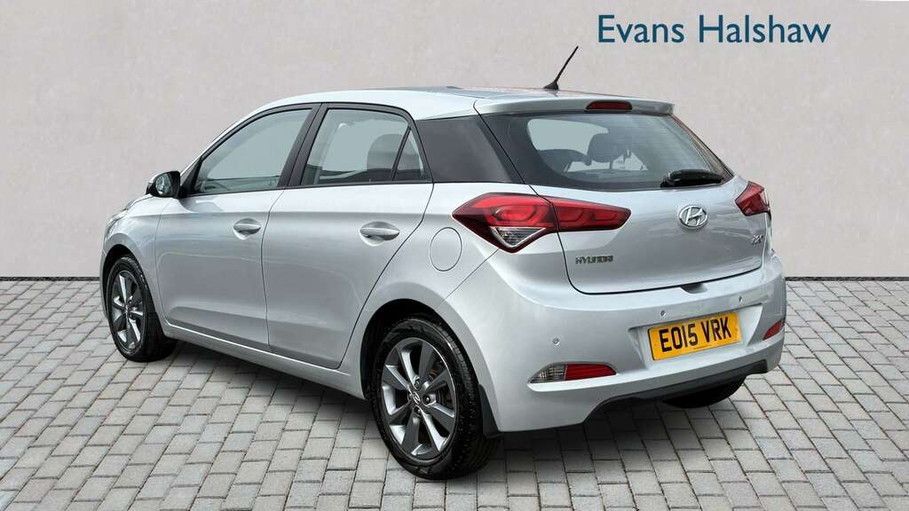 Hyundai I20 1.4 Se 2015 Silver #5