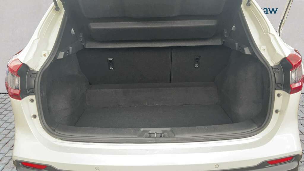 Nissan Qashqai 1.3 Dig-t 160 157 Acenta Premium Dct 2021 YA70HJE White #5