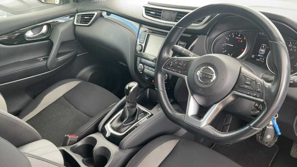 Nissan Qashqai 1.3 Dig-t 160 157 Acenta Premium Dct 2021 YA70HJE White #6