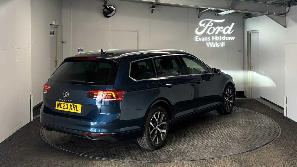 Volkswagen Passat 2.0 Tdi Evo Scr Sel Dsg 2023 Blue #5