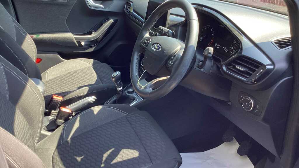 Ford Puma 1.0 Ecoboost Hybrid Mhev Titanium 2024 KJ73BDZ Black #5