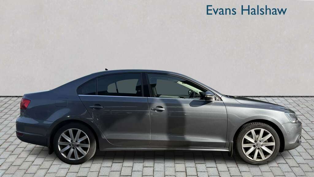 Volkswagen Jetta 2.0 Tdi Cr 140 Sport 2014 Grey #2