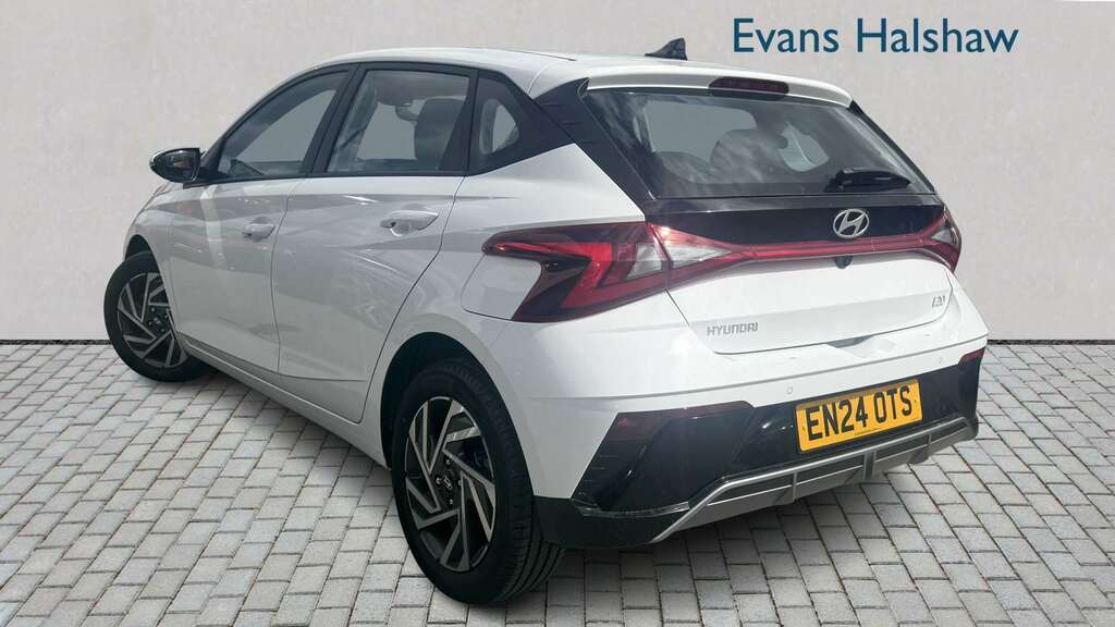 Hyundai I20 1.0T Gdi Advance Dct 2024 EN24OTS White #2