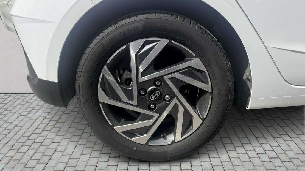 Hyundai I20 1.0T Gdi Advance Dct 2024 EN24OTS White #4