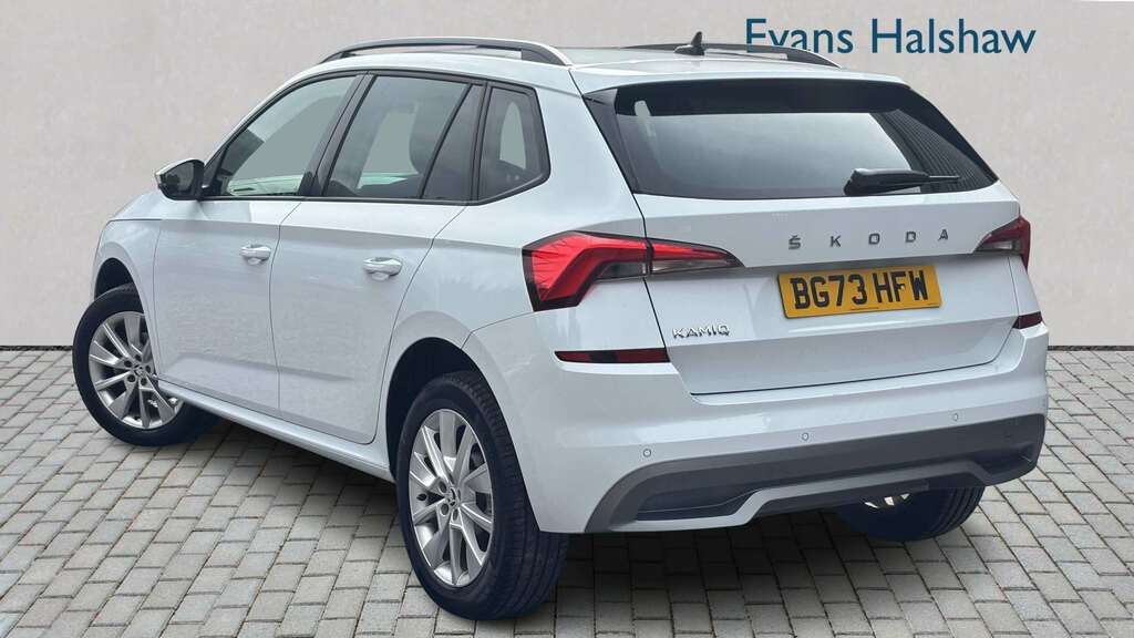 Skoda Kamiq 1.0 Tsi 110 Se Drive Dsg 2023 BG73HFW White #3