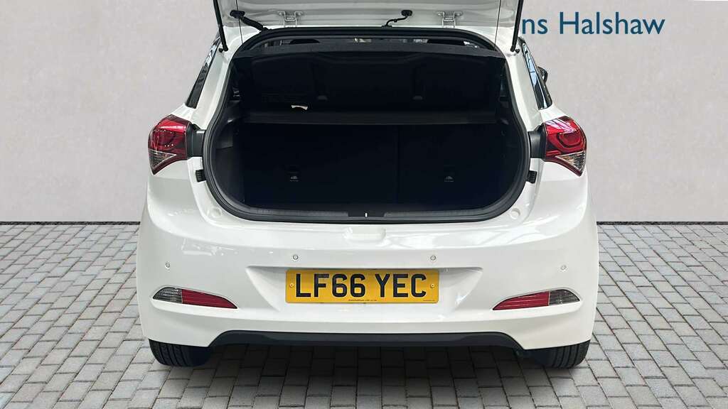 Hyundai I20 1.4 Se 2016 White #6