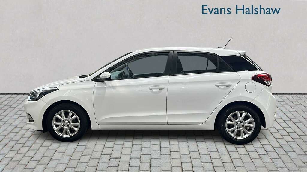 Hyundai I20 1.4 Se 2016 White #2