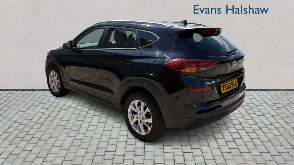 Hyundai Tucson 1.6 Gdi Se Nav 2Wd 2020 Black #3