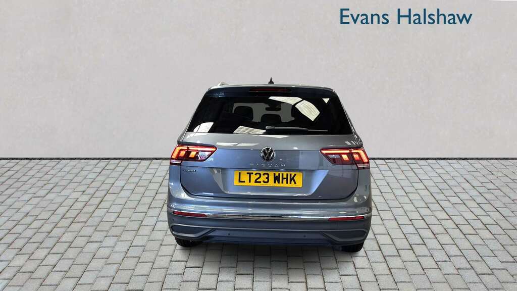 Volkswagen Tiguan Allspace 1.5 Tsi Life Dsg 2023 LT23WHK Grey #4