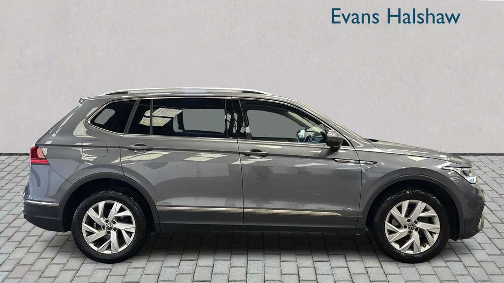 Volkswagen Tiguan Allspace 1.5 Tsi Life Dsg 2023 LT23WHK Grey #2