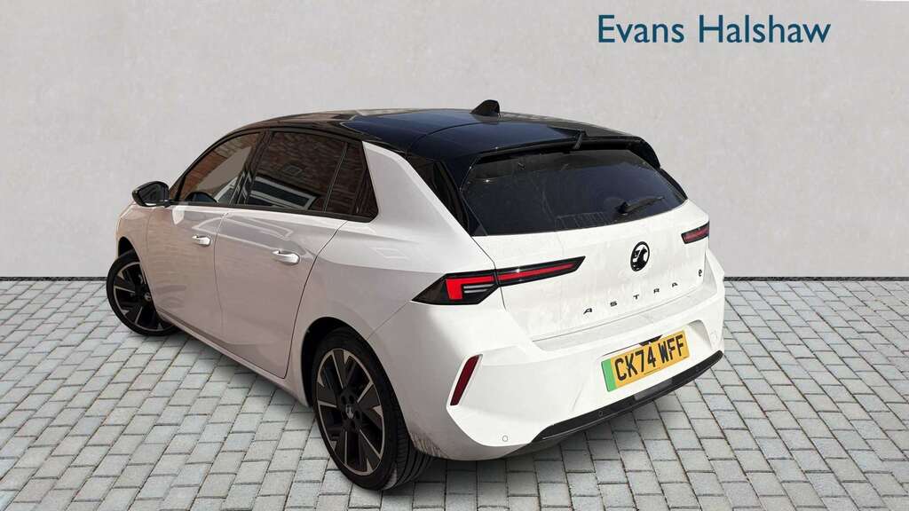 Vauxhall Astra 115Kw Ultimate 54Kwh 2025 White #2