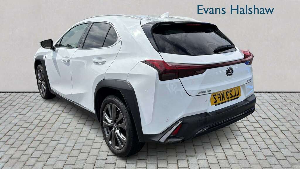 Lexus UX 250H 2.0 F-sport Design Cvt 2023 LL23KFZ White