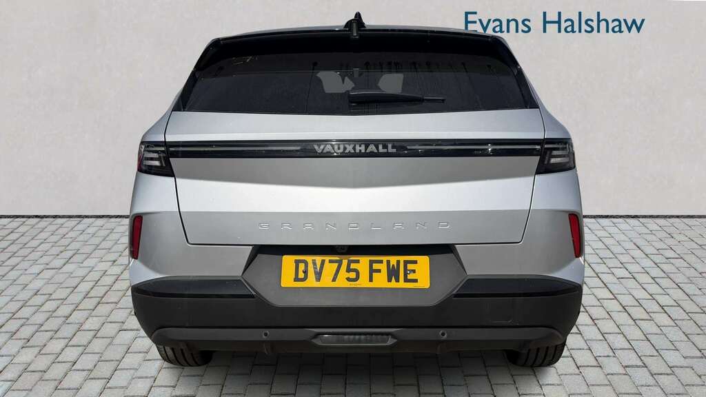 Vauxhall Grandland 1.2 Hybrid 145 Gs Intelli-led E-dct6 2025 DV75FWE White #5