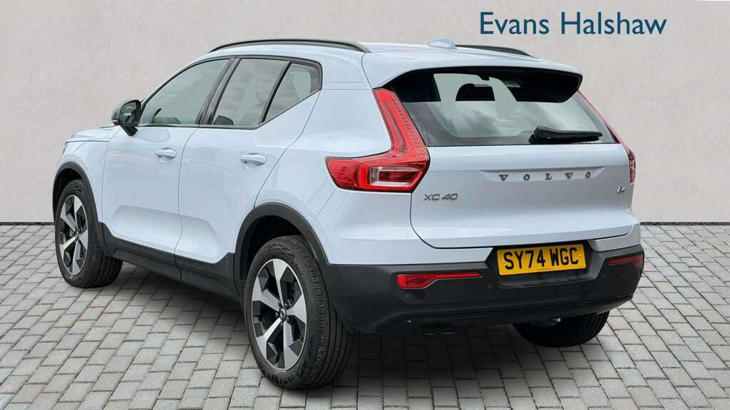 Volvo XC40 2.0 B4p Plus Dark 2024 SY74WGC Blue #2
