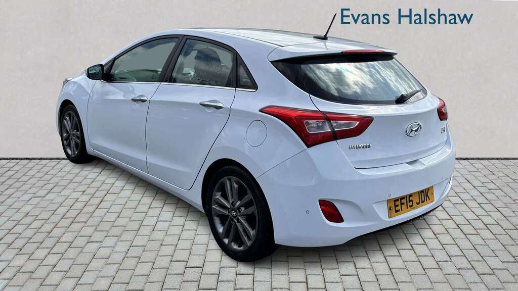 Hyundai I30 1.6 Crdi 136 Premium 2015 White #2