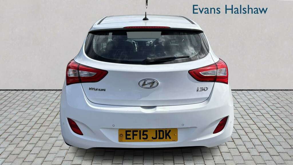 Hyundai I30 1.6 Crdi 136 Premium 2015 White #5