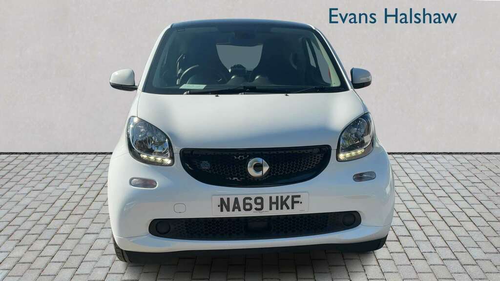 Smart Fortwo Coupe 60Kw Eq Prime Premium 17Kwh 2019 White #4