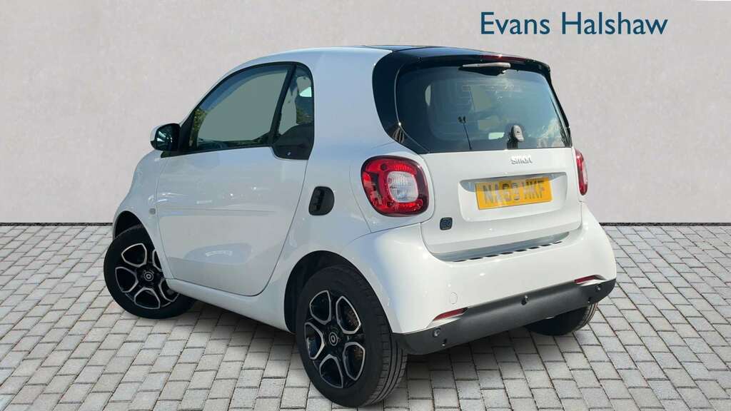 Smart Fortwo Coupe 60Kw Eq Prime Premium 17Kwh 2019 White #2