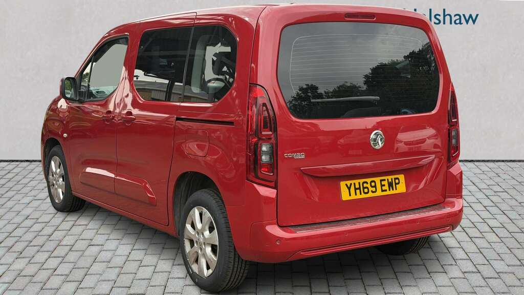 Vauxhall Combo Life 1.2 Turbo Energy 7 Seat 2019 Red #2