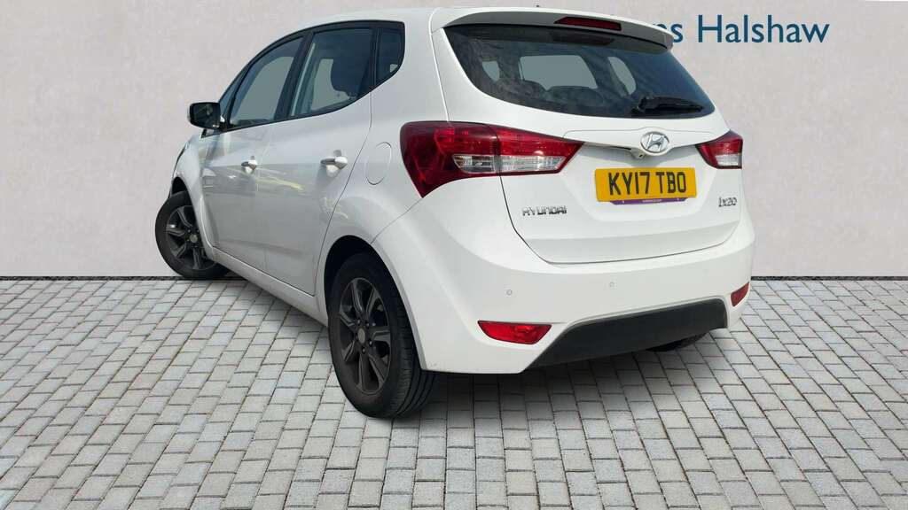 Hyundai Ix20 1.4 Blue Drive Se Nav 2017 White #2
