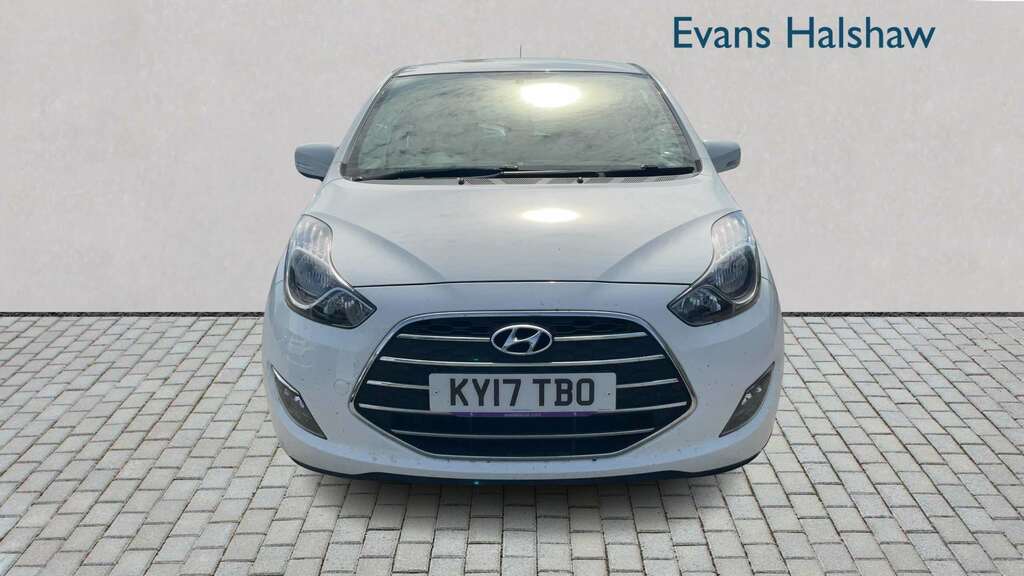 Hyundai Ix20 1.4 Blue Drive Se Nav 2017 White #4