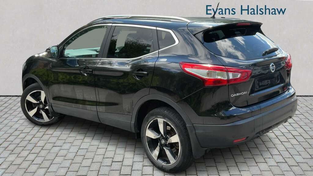 Nissan Qashqai 1.2 Dig-t N-vision 2017 YG17SFK Black #2