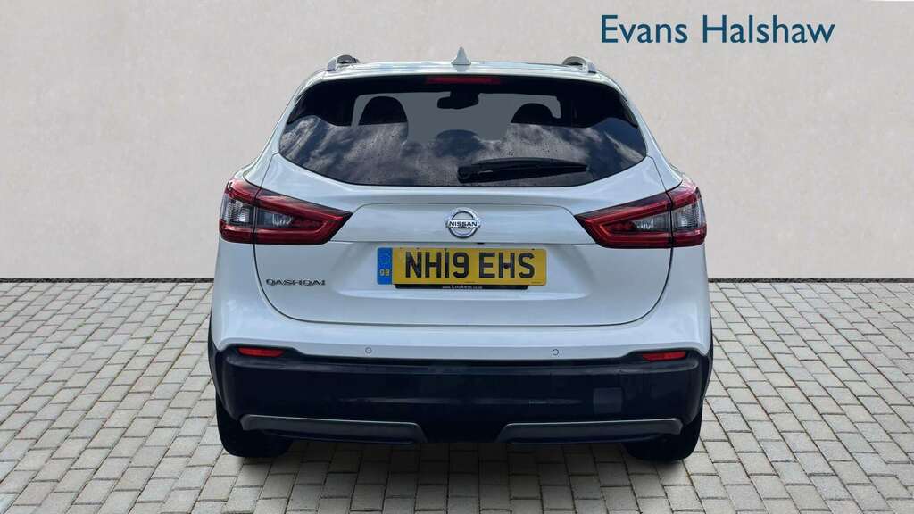 Nissan Qashqai 1.3 Dig-t N-connecta 2019 NH19EHS White #5