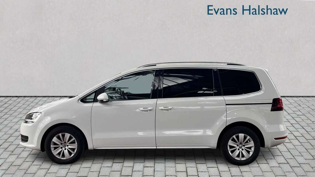 Volkswagen Sharan 2.0 Tdi Cr Bluemotion Tech 150 Se Dsg 2016 White #4