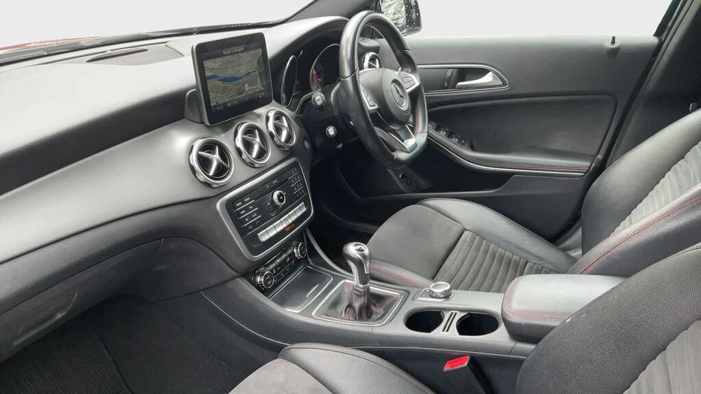 Mercedes-Benz GLA Class Gla 200 D Sport Executive Black #12
